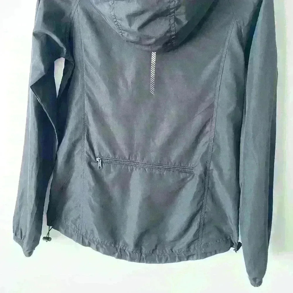 ASICS  - Hooded Running Jacket - Picture 2 of 5